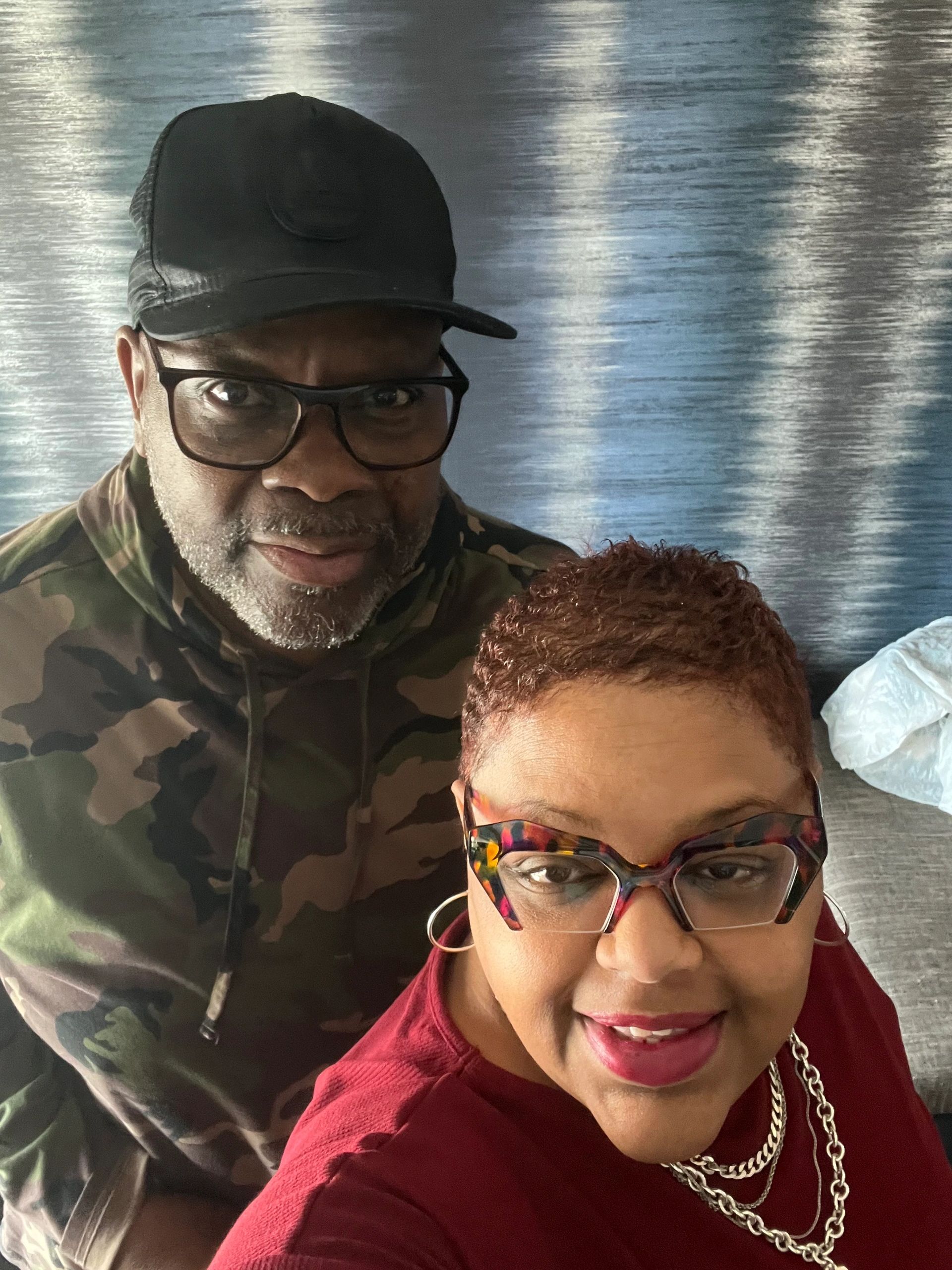 Couple selfie reflective background